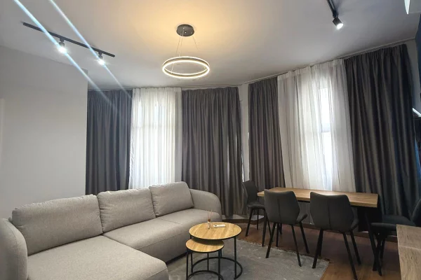 Shtepi ne shitje 2+1 ne Tirane - 250,000 Euro