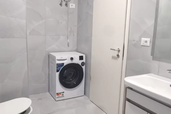 Shtepi me qera Apartament ne Tirane, 1+1, Mobilimi E mobiluar, Pagesa 35,000  Leke.