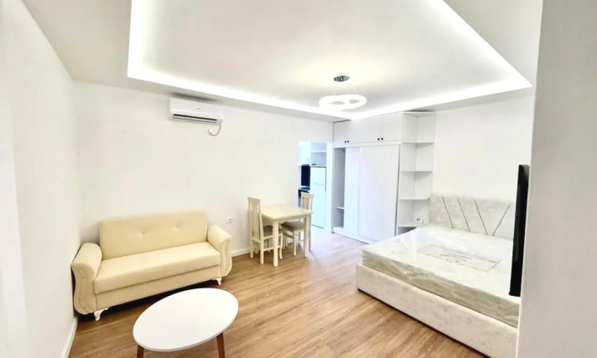 Shtepi ne shitje Apartament ne Tirane, Garsoniere, Mobilimi E mobiluar, Pagesa 83,000,000  Leke.