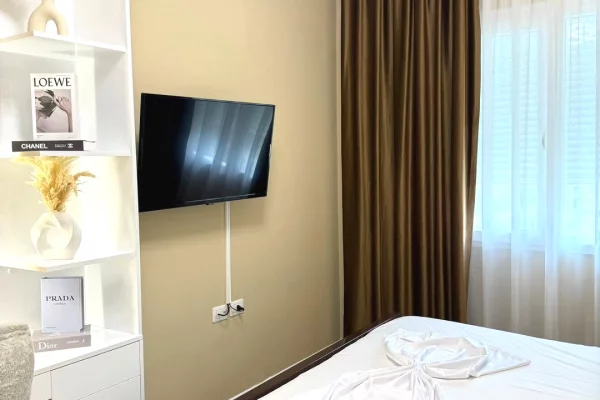 Shtepi me qera Apartament ne Tirane, 1+1, Mobilimi E mobiluar, Pagesa 750  Euro.