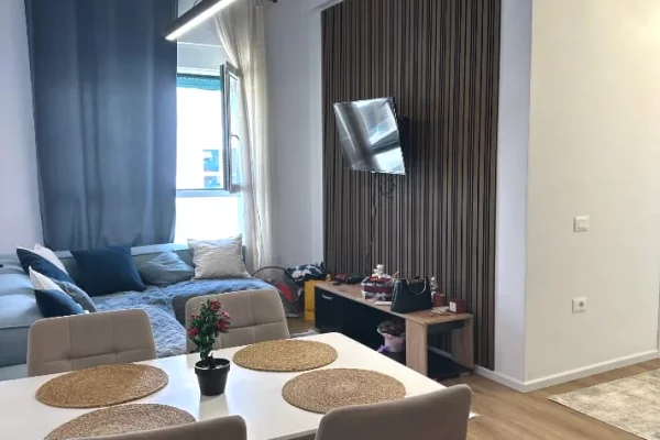 Shtepi me qera Apartament ne Tirane, 2+1, Mobilimi E mobiluar, Pagesa 60,000  Leke.