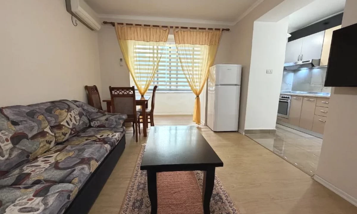 Shtepi me qera Apartament ne Tirane, 1+1, Mobilimi E mobiluar, Pagesa 55,000  Leke.