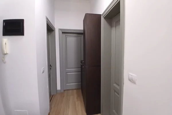 Shtepi me qera Apartament ne Tirane, 2+1, Mobilimi E mobiluar, Pagesa 58,000  Leke.
