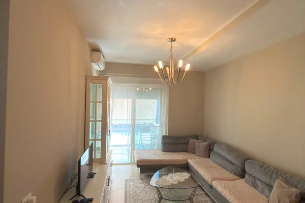 Shtepi ne shitje 1+1 ne Tirane - 120,000 Euro
