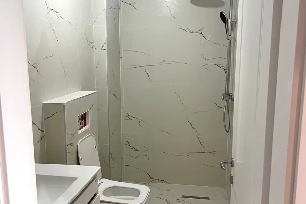 Shtepi ne shitje Apartament ne Tirane, 2+1, Mobilimi Bosh, pa mobiluar, Pagesa 12,000,000  Leke.