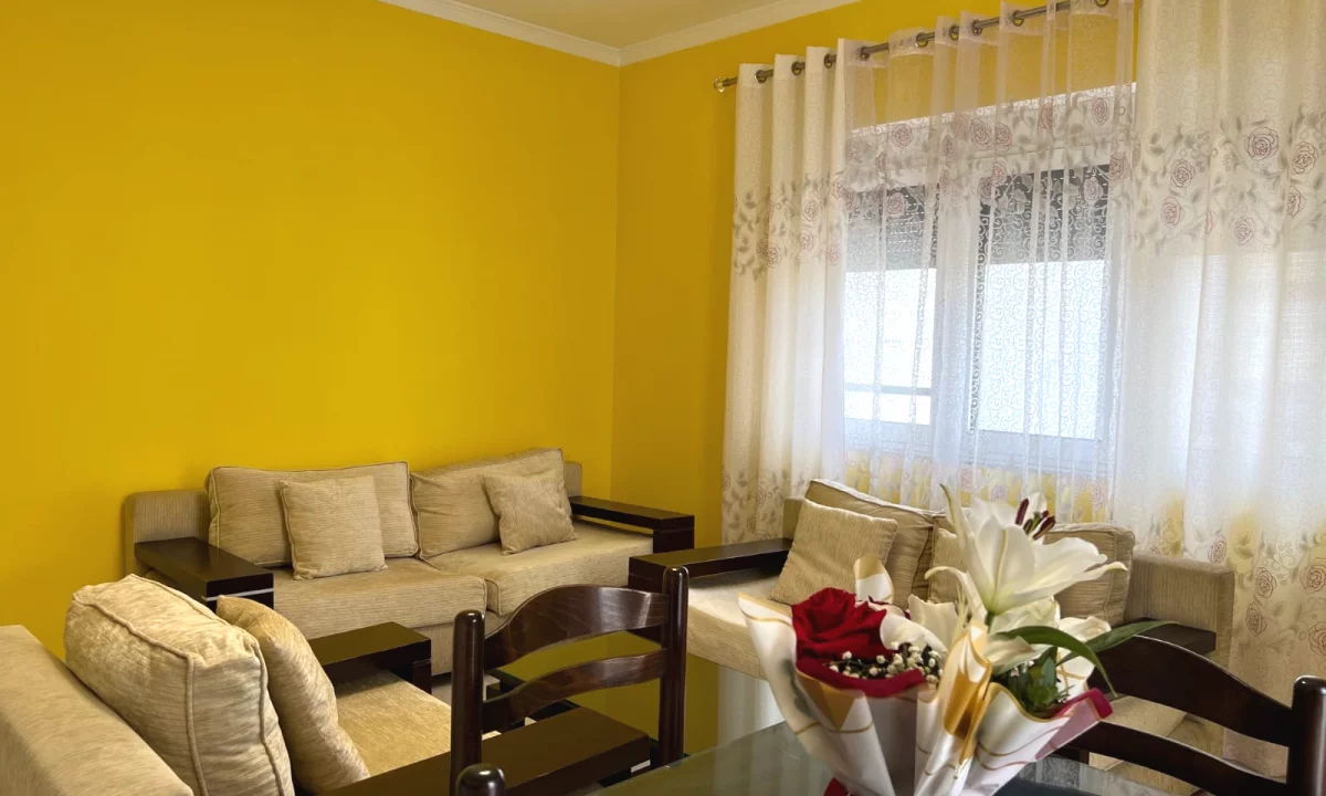 Shtepi me qera Apartament ne Tirane, 2+1, Mobilimi E mobiluar, Pagesa 60,000  Leke.