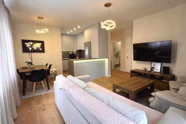 Shtepi ne shitje 2+1 ne Tirane - 240,000 Euro