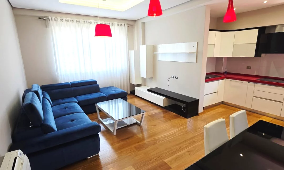 Shtepi ne shitje Apartament ne Tirane, 2+1, Mobilimi E mobiluar, Pagesa 260,000  Euro.