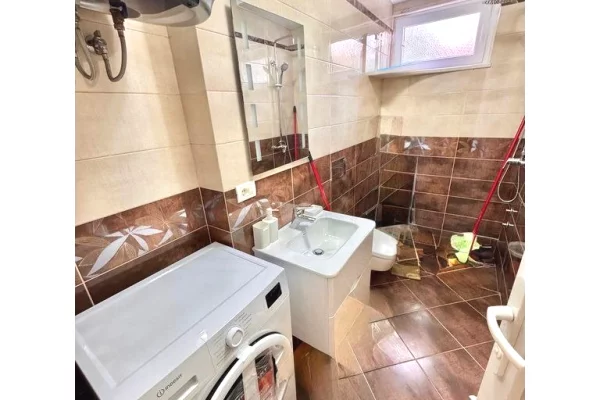 Shtepi me qera Apartament ne Tirane, 2+1, Mobilimi E mobiluar, Pagesa 750  Euro.