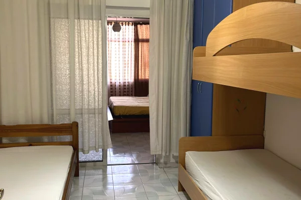 Shtepi me qera Apartament ne Tirane, 2+1, Mobilimi E mobiluar, Pagesa 60,000  Leke.