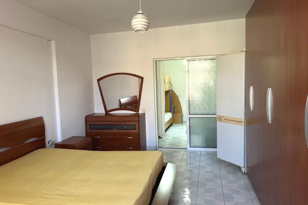 Shtepi me qera Apartament ne Tirane, 2+1, Mobilimi E mobiluar, Pagesa 60,000  Leke.
