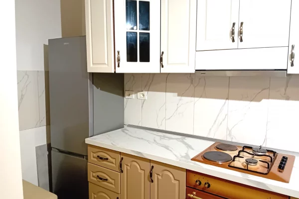 Shtepi me qera Apartament ne Tirane, 2+1, Mobilimi E mobiluar, Pagesa 55,000  Leke.