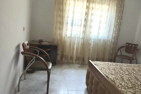 Shtepi me qera Apartament ne Tirane, 1+1, Mobilimi E mobiluar, Pagesa 35,000  Leke.