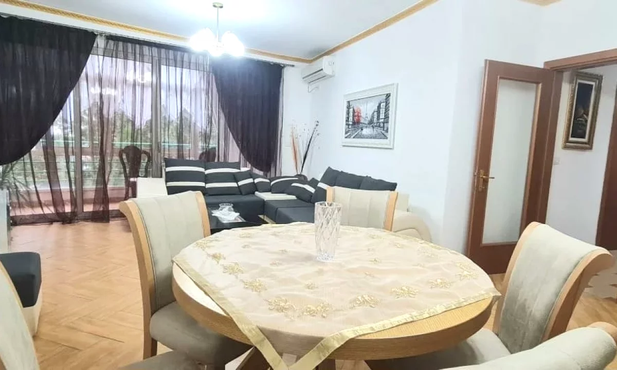 Shtepi me qera Apartament ne Tirane, 2+1, Mobilimi E mobiluar, Pagesa 65,000  Leke.