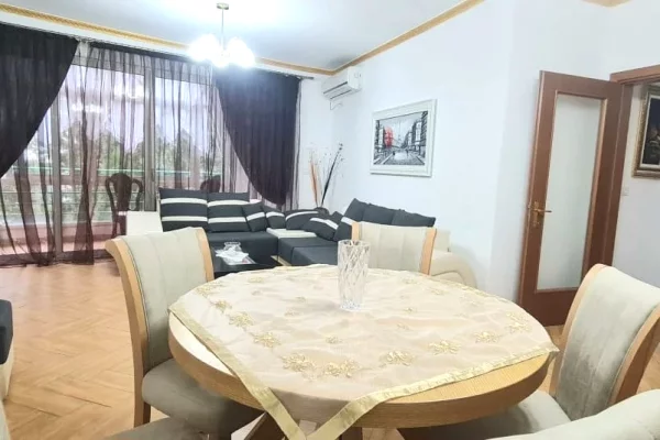 Shtepi me qera 2+1 ne Tirane - 65,000 Leke