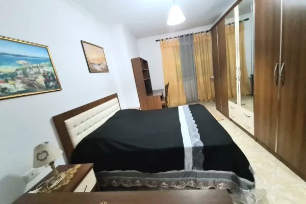 Shtepi me qera Apartament ne Tirane, 2+1, Mobilimi E mobiluar, Pagesa 65,000  Leke.