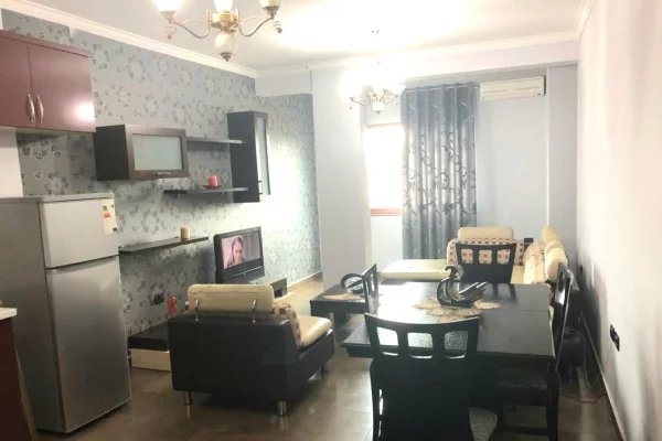 Shtepi me qera Apartament ne Tirane, 2+1, Mobilimi E mobiluar, Pagesa 65,000  Leke.