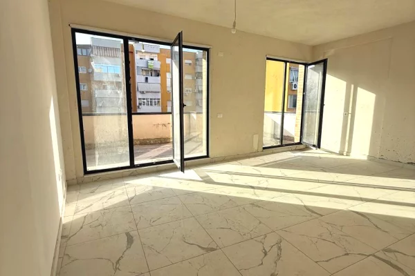Shtepi ne shitje 2+1 ne Tirane - 240,000 Euro