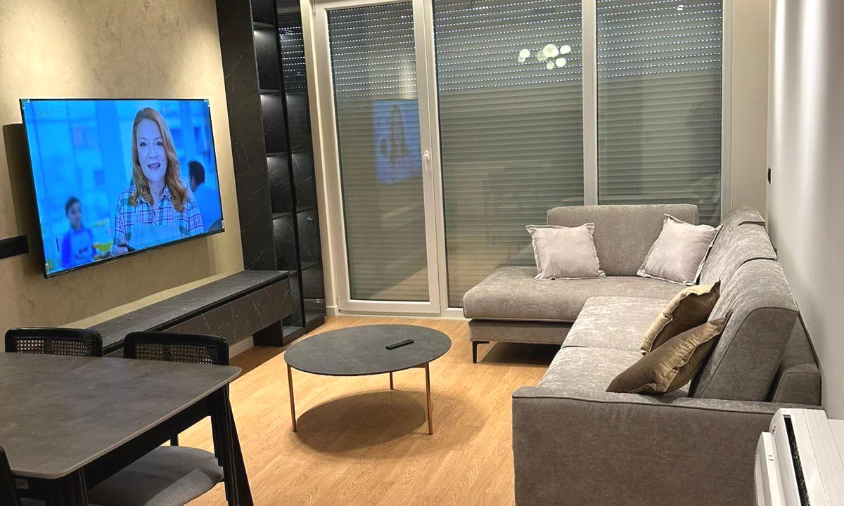 Shtepi ne shitje Apartament ne Tirane, 2+1, Mobilimi E mobiluar, Pagesa 245,000  Euro.