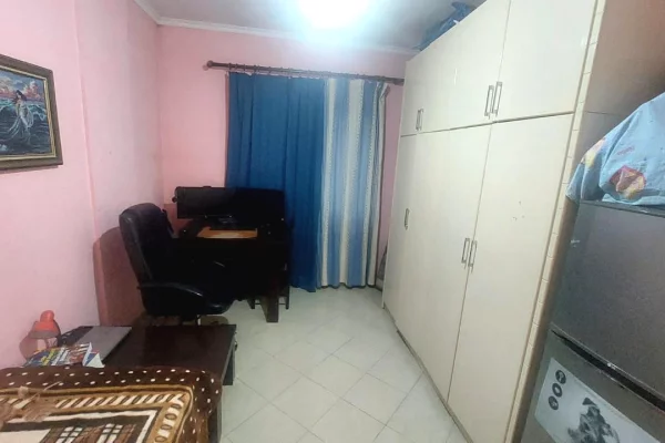 Shtepi ne shitje Apartament ne Tirane, 2+1, Mobilimi E mobiluar, Pagesa 150,000  Euro.