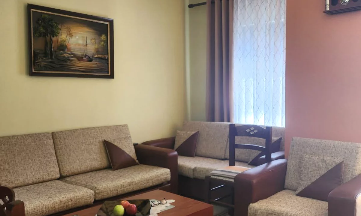Shtepi me qera Apartament ne Tirane, 1+1, Mobilimi E mobiluar, Pagesa 45,000  Leke.