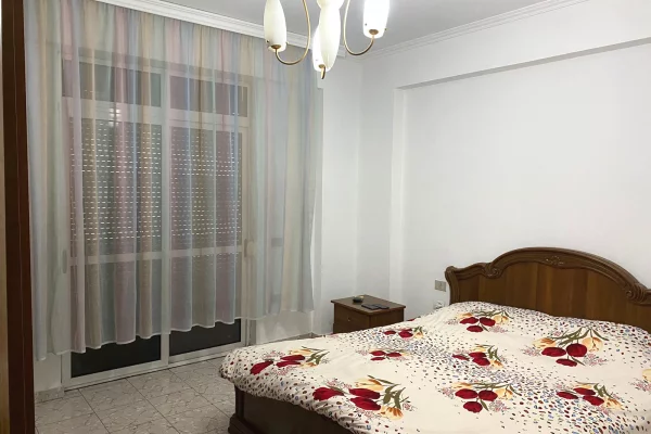 Shtepi ne shitje Apartament ne Tirane, 2+1, Mobilimi E mobiluar, Pagesa 269,000  Euro.