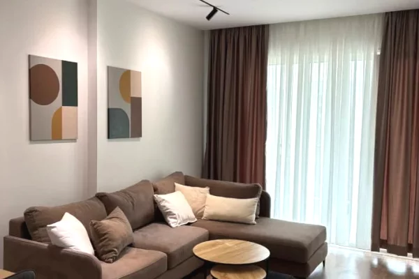 Shtepi me qera 1+1 ne Tirane - 57,000 Leke