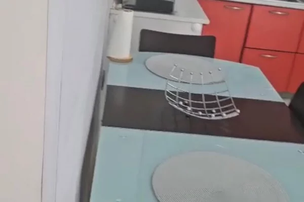 Shtepi me qera Apartament ne Tirane, 2+1, Mobilimi E mobiluar, Pagesa 65,000  Leke.