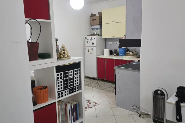 Shtepi me qera Apartament ne Tirane, 1+1, Mobilimi E mobiluar, Pagesa 35,000  Leke.