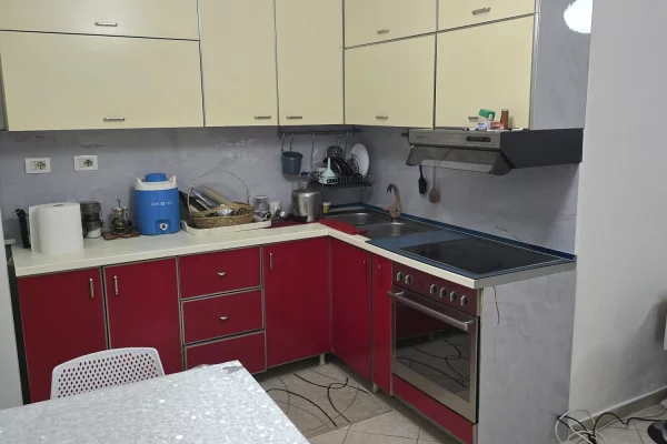 Shtepi me qera Apartament ne Tirane, 1+1, Mobilimi E mobiluar, Pagesa 35,000  Leke.