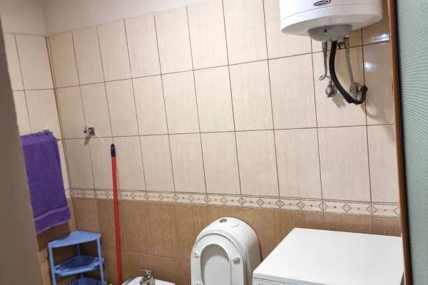 Shtepi me qera Apartament ne Tirane, 2+1, Mobilimi E mobiluar, Pagesa 500  Euro.