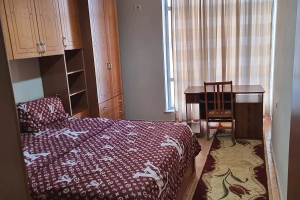Shtepi me qera Apartament ne Tirane, 2+1, Mobilimi E mobiluar, Pagesa 500  Euro.