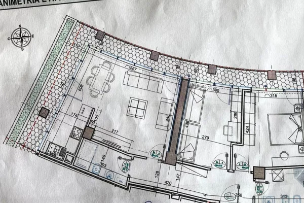 Ambient biznesi me qera 3+1 ne Tirane - 1,600 Euro