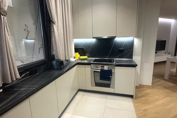 Shtepi me qera Apartament ne Tirane, 1+1, Mobilimi E mobiluar, Pagesa 800  Euro.