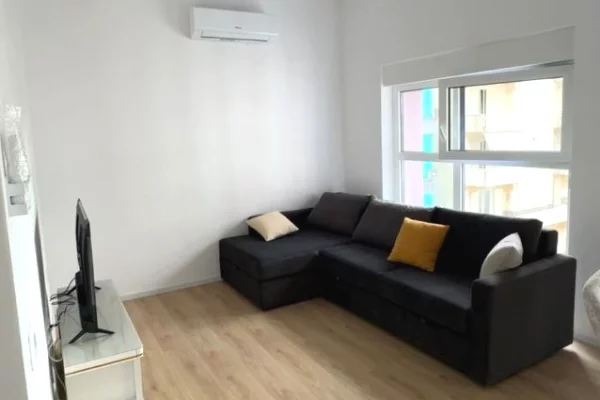Shtepi me qera 1+1 ne Tirane - 55,000 Leke