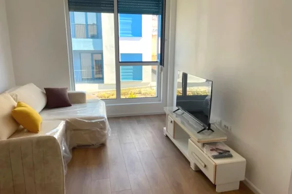Shtepi me qera Apartament ne Tirane, 1+1, Mobilimi E mobiluar, Pagesa 55,000  Leke.