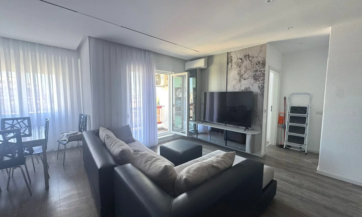 Shtepi me qera Apartament ne Tirane, 2+1, Mobilimi E mobiluar, Pagesa 75,000  Leke.
