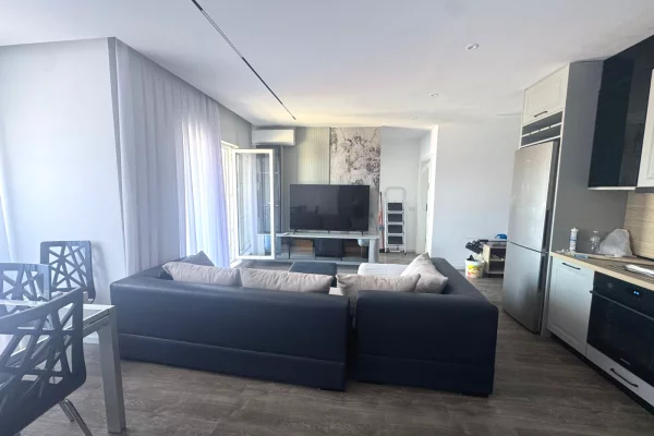 Shtepi me qera Apartament ne Tirane, 2+1, Mobilimi E mobiluar, Pagesa 75,000  Leke.