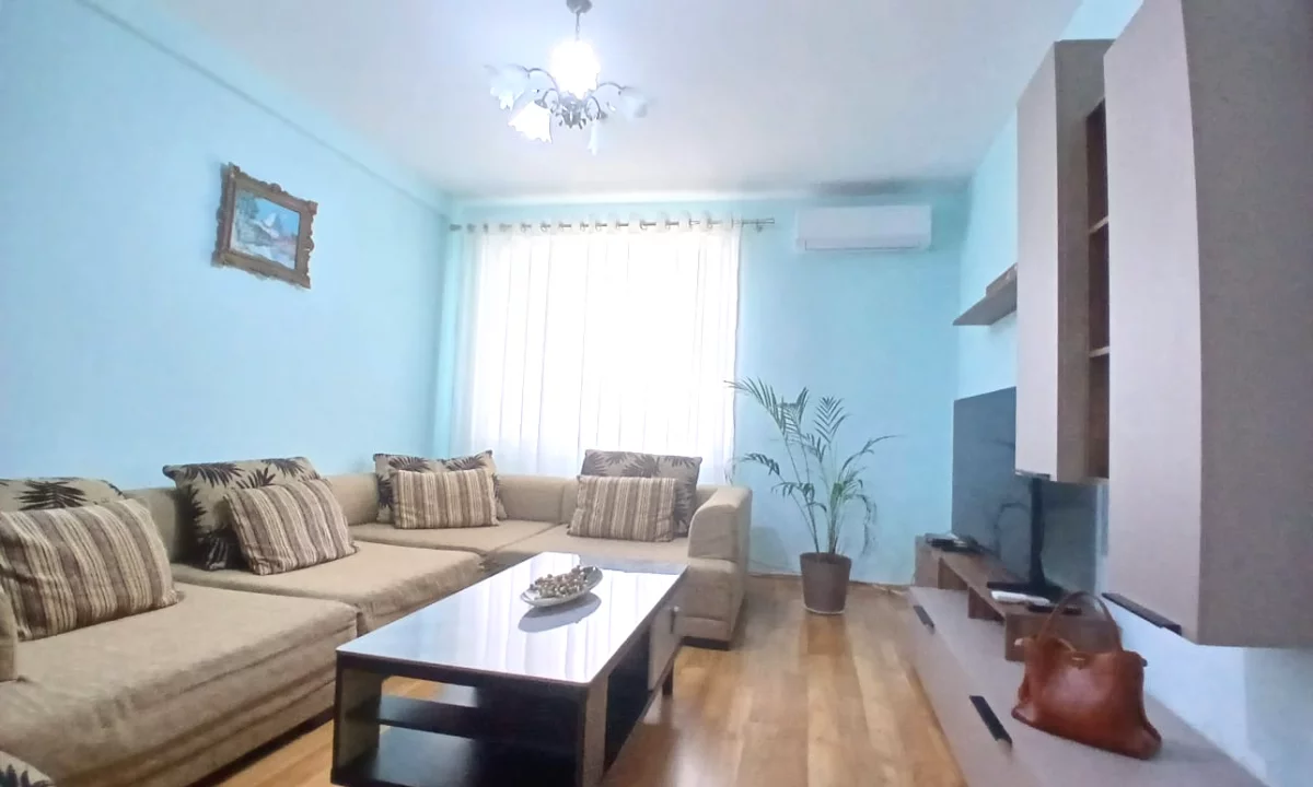 Shtepi me qera Apartament ne Tirane, 1+1, Mobilimi E mobiluar, Pagesa 50,000  Leke.