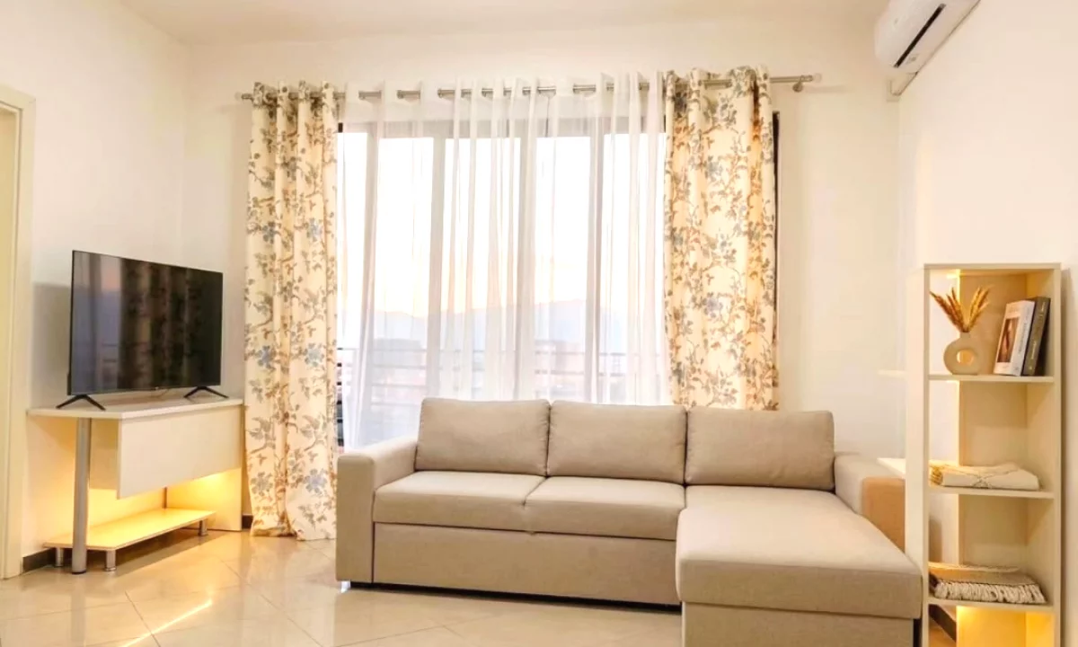Shtepi ne shitje Apartament ne Tirane, 1+1, Mobilimi E mobiluar, Pagesa 115,000  Euro.