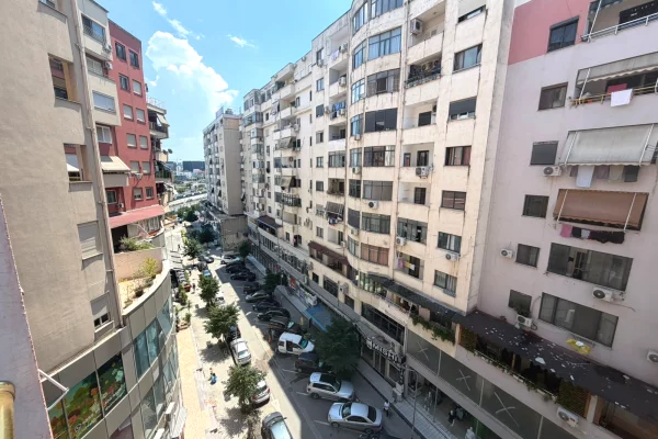 Shtepi me qera Apartament ne Tirane, 1+1, Mobilimi E mobiluar, Pagesa 400  Euro.