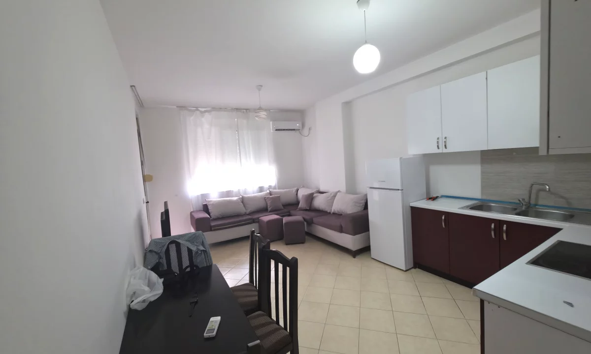 Shtepi me qera Apartament ne Tirane, 1+1, Mobilimi E mobiluar, Pagesa 42,000  Leke.