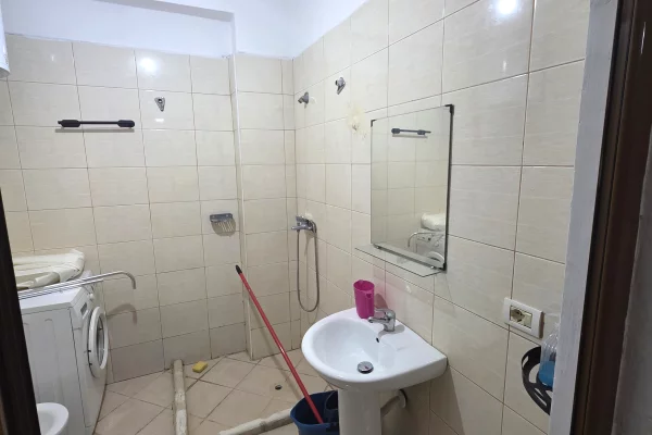 Shtepi me qera Apartament ne Tirane, 1+1, Mobilimi E mobiluar, Pagesa 42,000  Leke.