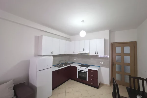 Shtepi me qera Apartament ne Tirane, 1+1, Mobilimi E mobiluar, Pagesa 42,000  Leke.