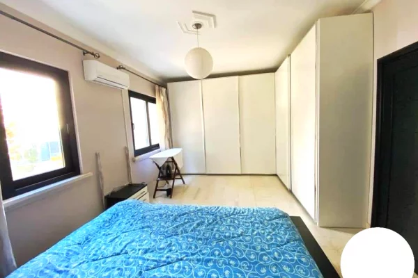 Shtepi ne shitje Apartament ne Tirane, 1+1, Mobilimi E mobiluar, Pagesa 210,000  Euro.