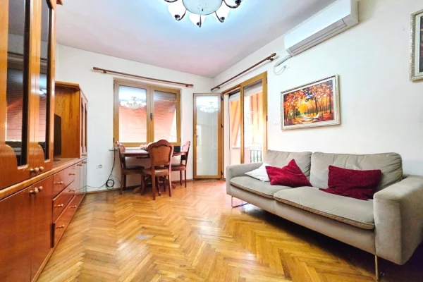 Shtepi ne shitje 2+1 ne Tirane - 15,900,000 Leke