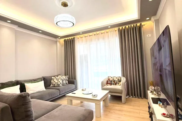Shtepi ne shitje Apartament ne Tirane, 3+1, Mobilimi E mobiluar, Pagesa 345,000  Euro.