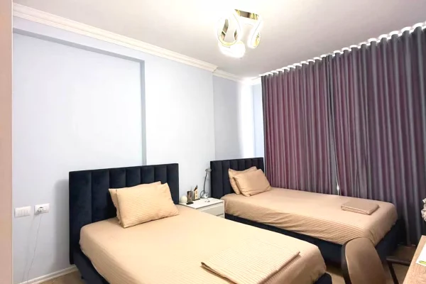 Shtepi ne shitje Apartament ne Tirane, 3+1, Mobilimi E mobiluar, Pagesa 345,000  Euro.