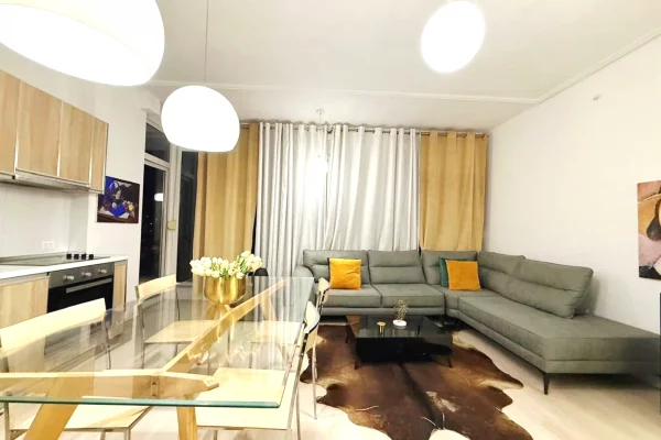Prane Zogut te Zi, Kupola, shesim super apartament: 1+1