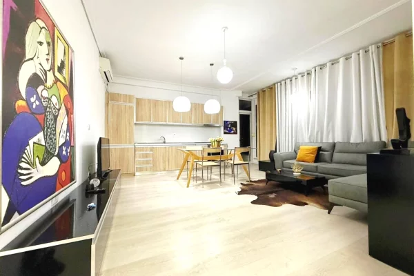 Shtepi ne shitje Apartament ne Tirane, 1+1, Mobilimi E mobiluar, Pagesa 148,000  Euro.